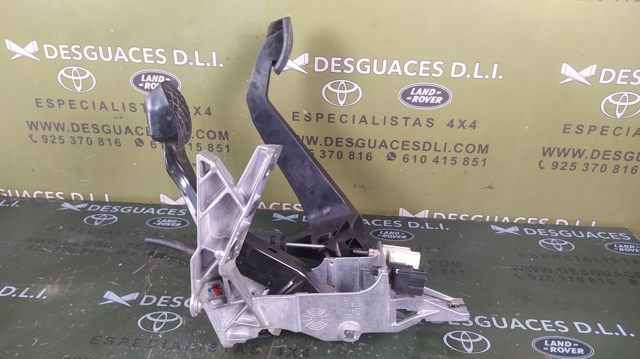 Pedal del embrague 8E1721316 VAG