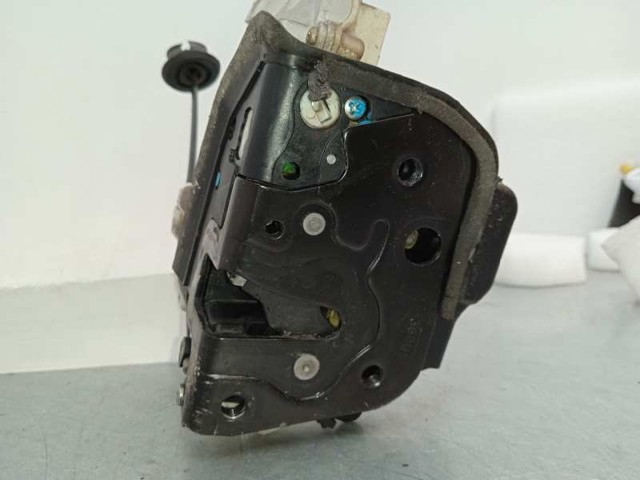 8E1837016AA Cerradura de puerta delantera derecha  disponible Burgos