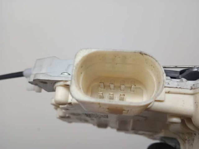 8E1837016AA Cerradura de puerta delantera derecha  en stock Castellón