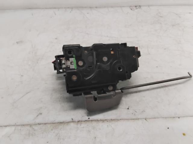8E1837016C Cerradura de puerta delantera derecha comprar Almería