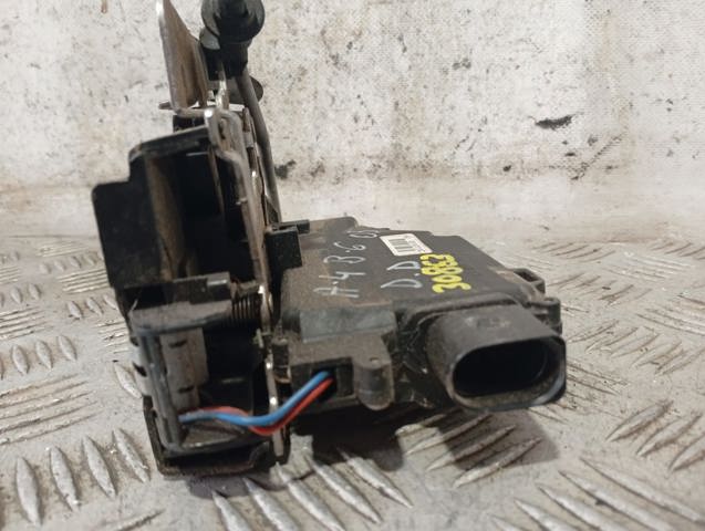 8E1837016C Cerradura de puerta delantera derecha  comprar en Reus