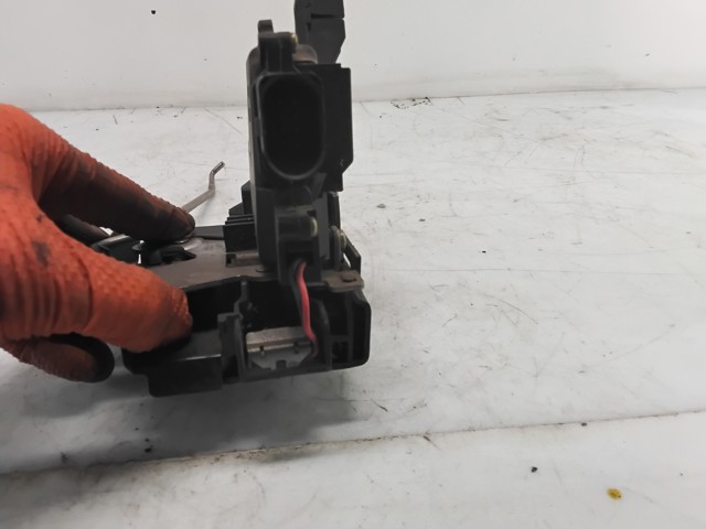 8E1837016C Cerradura de puerta delantera derecha comprar Girona