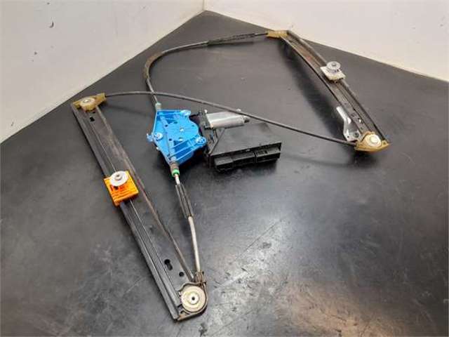 VAG 8E1959801B Motor del elevalunas eléctrico  en stock Terrassa