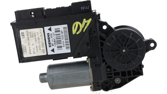 8E1959802B Motor del elevalunas de la puerta delantera derecha  disponible Utrera