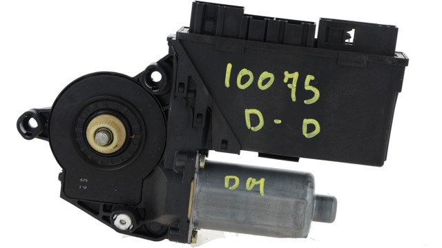 8E1959802B VAG Motor del elevalunas de la puerta delantera derecha  en stock Córdoba