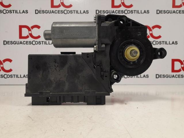 8E1959802G Motor del elevalunas de la puerta delantera derecha  en stock Granada