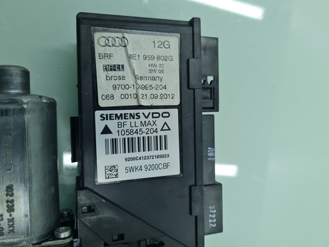 VAG 8E1959802G Motor del elevalunas de la puerta delantera derecha  disponible Lugo