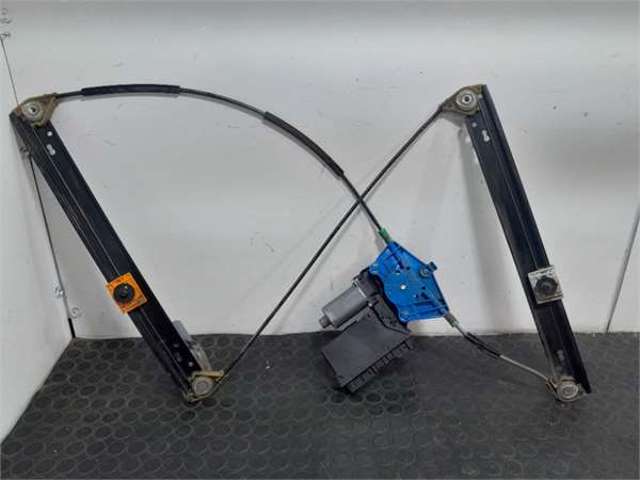 8E1959802G Motor del elevalunas de la puerta delantera derecha  disponible Utrera