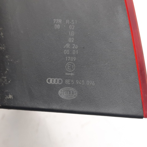 8E5945096 VAG Piloto trasero exterior derecho comprar Madrid