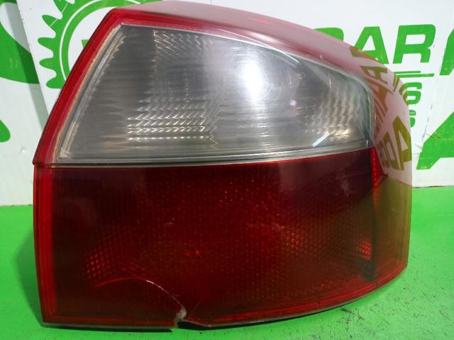 8E5945218 Piloto trasero derecho  comprar en Reus