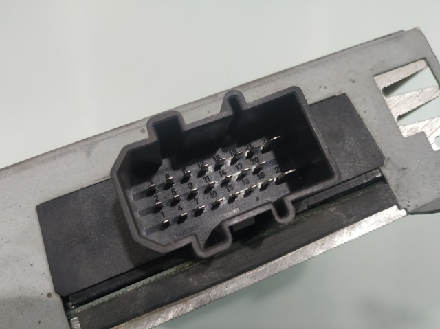 VAG 8E9035223 Amplificador de sonido del sistema de audio  comprar en Murcia