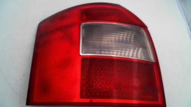 8E9945095 Piloto trasero izquierdo  disponible Burgos