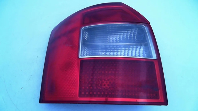 8E9945095 Piloto trasero izquierdo  comprar en Pontevedra