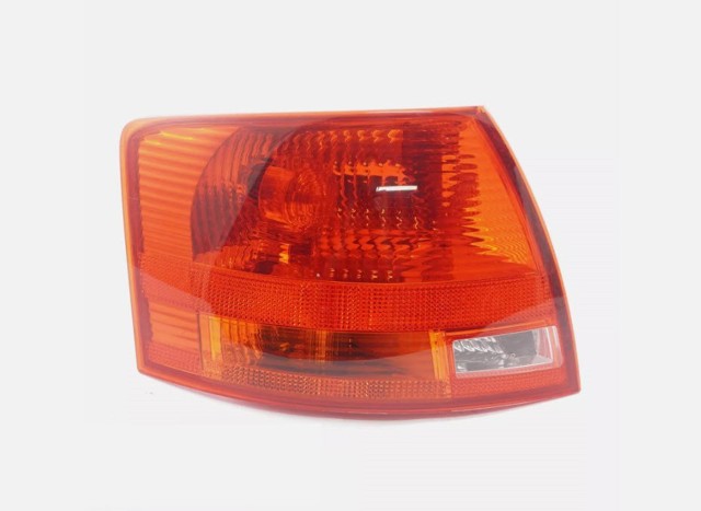 8E9945095E Piloto trasero exterior izquierdo  comprar en Reus