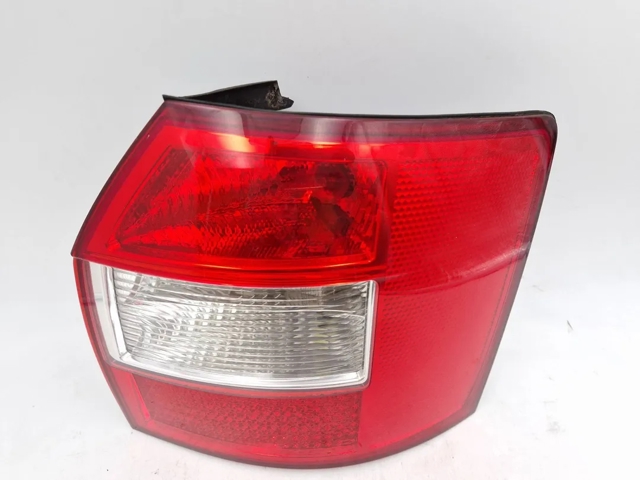 8E9945096A Piloto trasero derecho comprar Sevilla