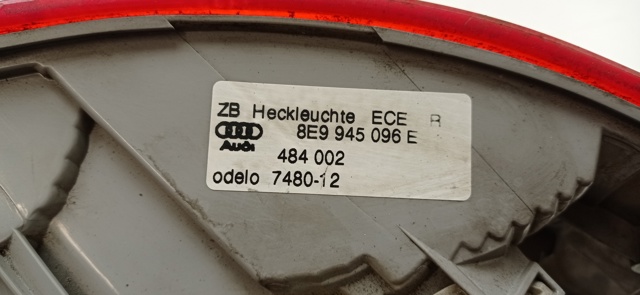 VAG 8E9945096E Piloto trasero exterior derecho  en stock Terrassa