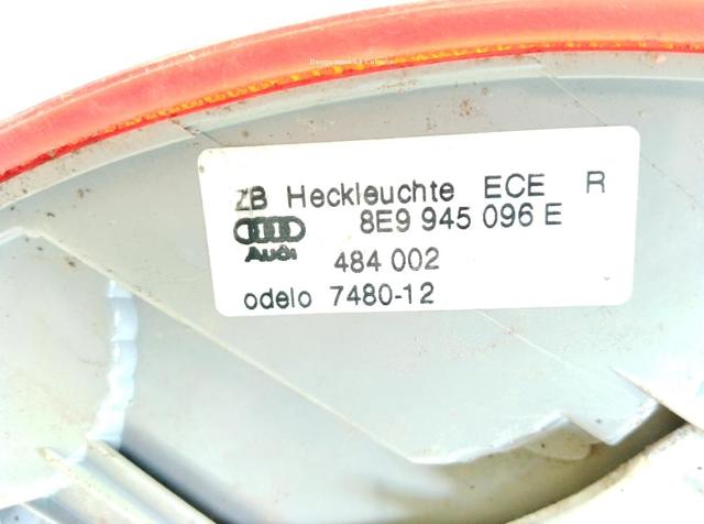 VAG 8E9945096E Piloto trasero exterior derecho  disponible Lugo