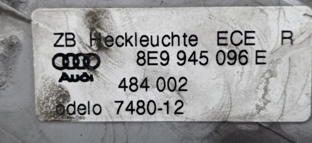 8E9945096E Piloto trasero exterior derecho  disponible Málaga
