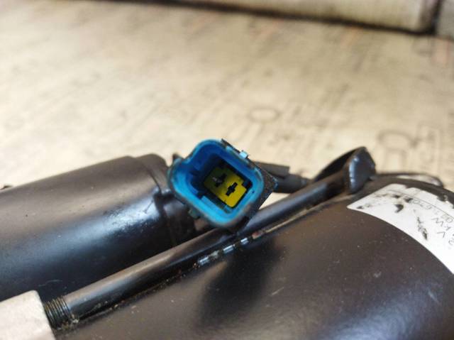8EA011610451 Motor de arranque  en stock Sabadell