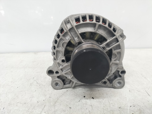 8EL011710791 VAG Alternador  en stock Huelva