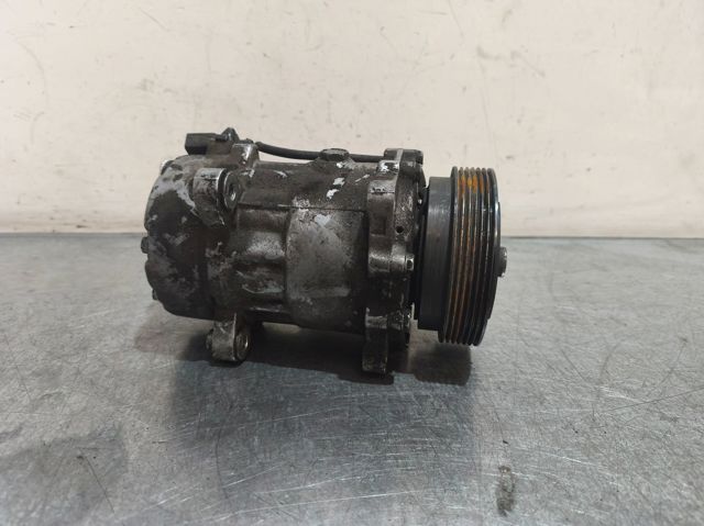 VAG 8FK351125751 Compresor de aire acondicionado  disponible España