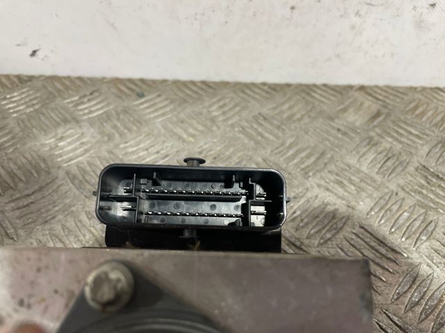 Unidad de control ABS hidráulico Ford Mondeo IV (2007-2014)