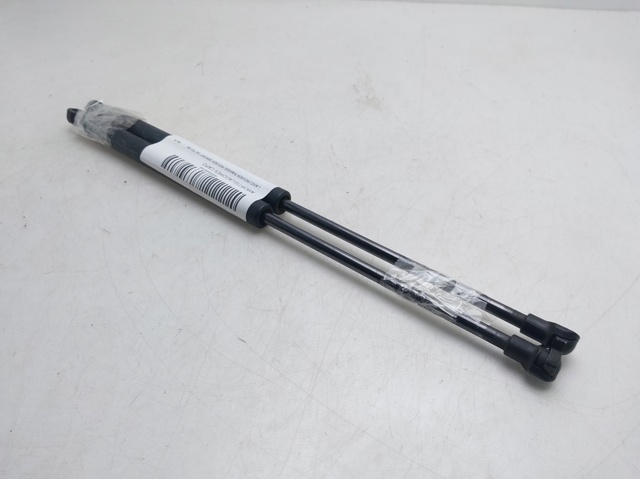 8H2216E610AA Land Rover