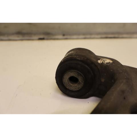 VAG 8J0407151D Brazo inferior izquierdo/derecho de suspensión delantera  comprar en Ponferrada