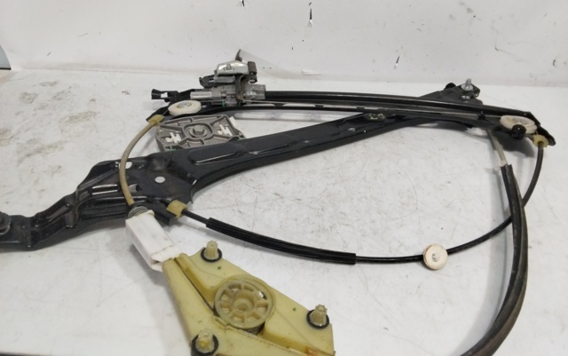 Elevalunas eléctrico 8J0837461D VAG