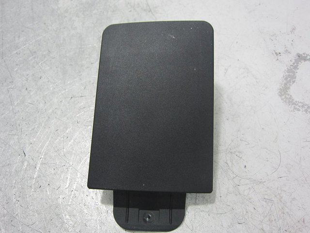 8J0971981 Porsche