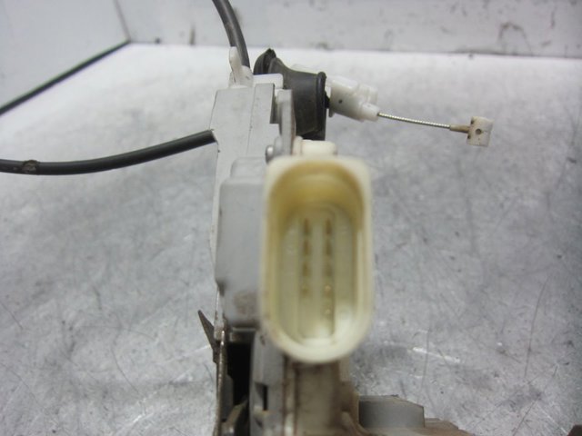 8J1837015A PORSCHE Cerradura de puerta delantera izquierda  comprar en Oviedo
