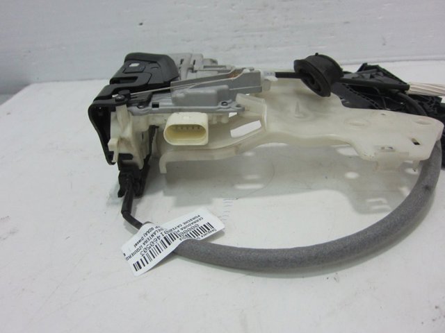 8J1837015A Cerradura de puerta delantera izquierda  disponible Utrera