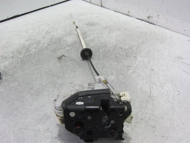 PORSCHE 8J1837015A Cerradura de puerta delantera izquierda  disponible Valladolid