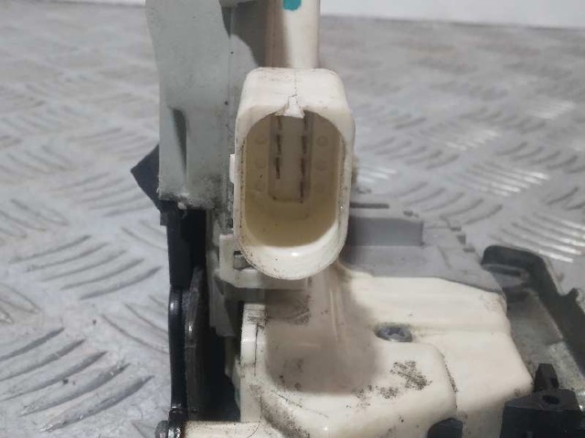 8J1837015C VAG Cerradura de puerta delantera izquierda  comprar en Lleida