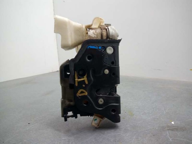 8J1837015C VAG Cerradura de puerta delantera izquierda  disponible Ourense