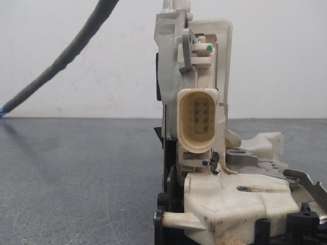 8J1837015C Cerradura de puerta delantera izquierda  comprar en Pontevedra