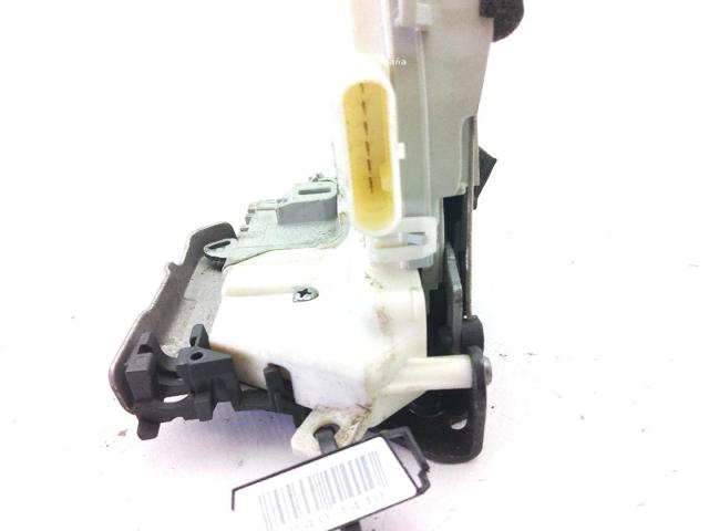 8J1837016 VAG Cerradura de puerta delantera derecha  disponible Vigo