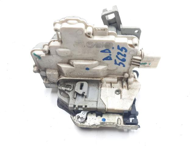 8J1837016 VAG Cerradura de puerta delantera derecha  comprar en Jaén