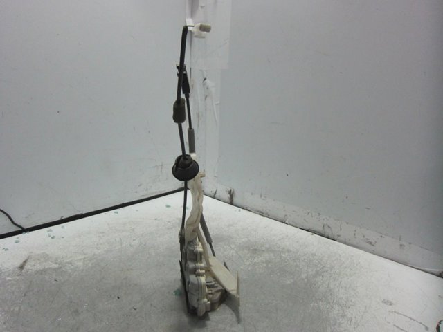 8J1837016A PORSCHE Cerradura de puerta delantera derecha  en stock Gandía