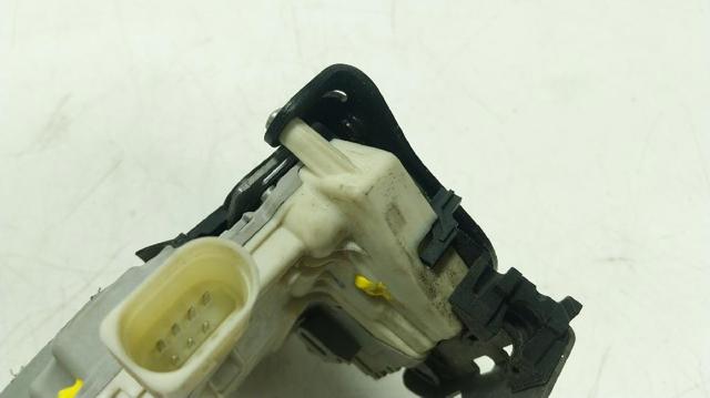 8J1837016A PORSCHE Cerradura de puerta delantera derecha  en stock Huelva
