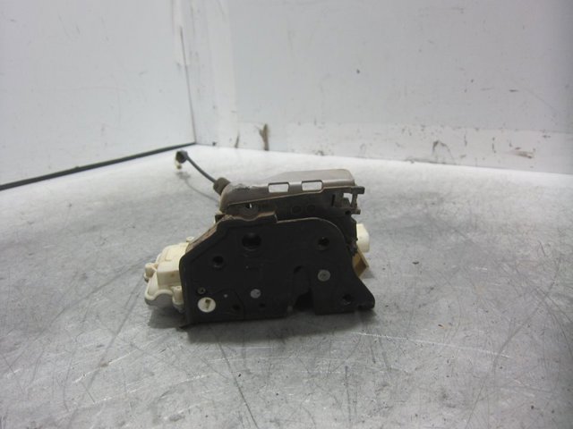 8J1837016A Porsche