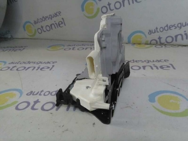 VAG 8J1837016C Cerradura de puerta delantera derecha  comprar en Murcia