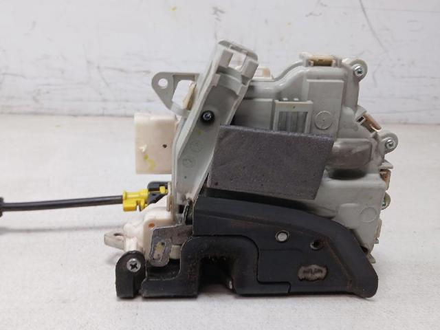 8J1837016C VAG Cerradura de puerta delantera derecha  en stock Gandía