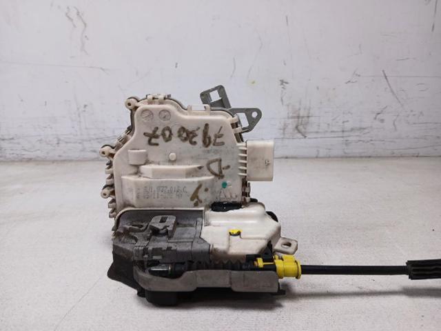 8J1837016C Cerradura de puerta delantera derecha comprar Sevilla