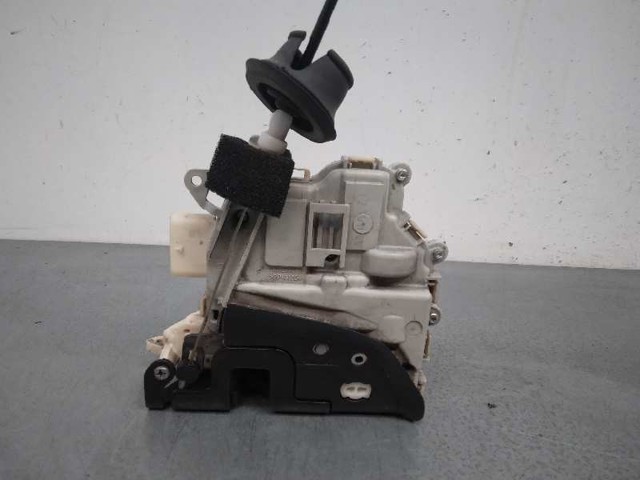 8J1837016C Cerradura de puerta delantera derecha  en stock Sabadell