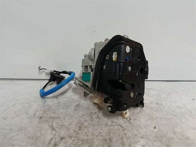8J1837016D Cerradura de puerta delantera derecha  comprar en Pontevedra