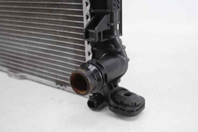 VAG 8K0121251R Radiador  en stock Valencia