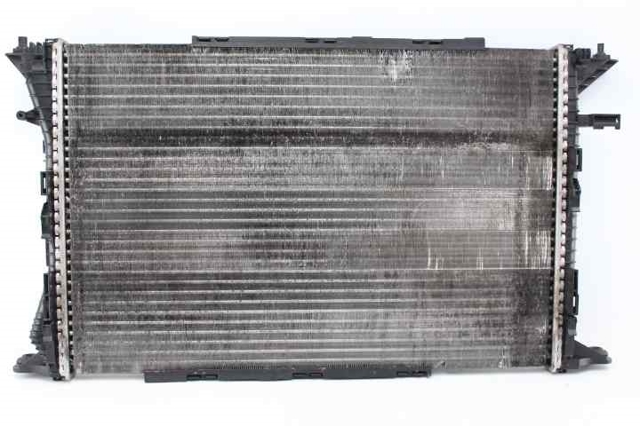 8K0121251R Radiador de refrigeración del motor  comprar en Zaragoza