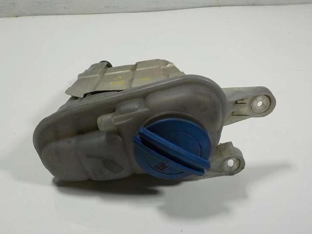 VAG 8K0121405M Vaso de expansión  en stock Salamanca