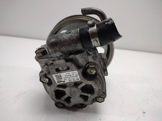 8K0145153F Bomba de dirección asistida  disponible Utrera